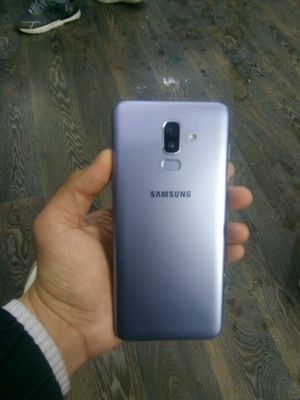 Samsung j8 ideal