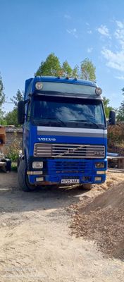 Тягач Вольво (Volvo)