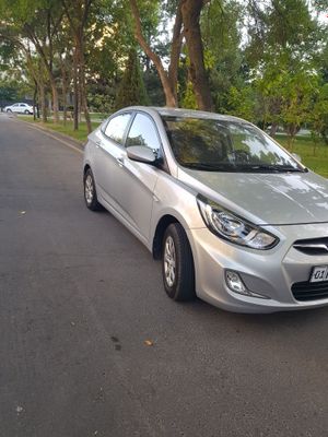 HYUNDAI ACCENT Отличном состоянии как новичок