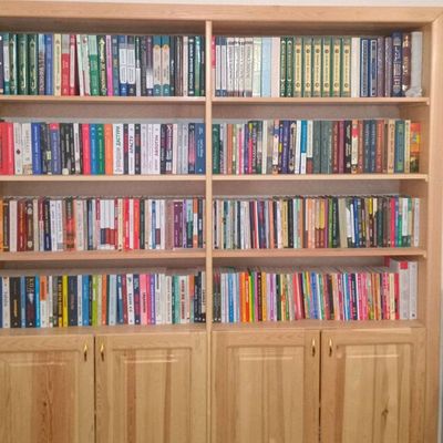 Kitoblar deyarli hammasi sotiladi, tahmini narxi 30.000.000