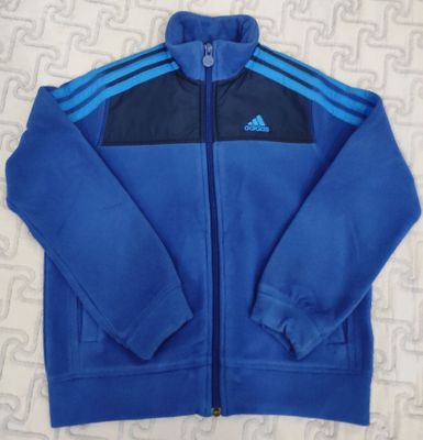 Продаются 2 ветровки на мальчика фирма adidas оригинал.на 7-8 лет.