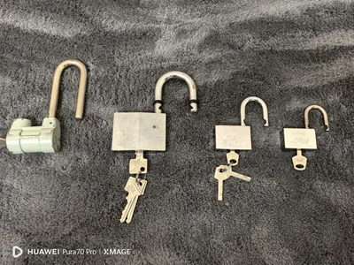 Замки навесные в отличном состоянии!