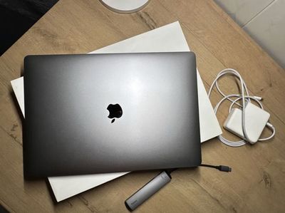 MacBookPro 15inch ideal holatda