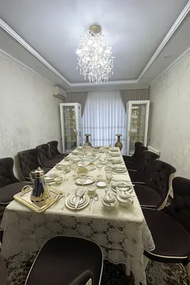 Классический услубдаги стол ва стуллар сотилади