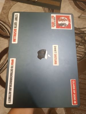 MacBook Air m2, 8 gb 256 gb. 15 inch