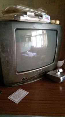 Телевизор переносной, рабочий