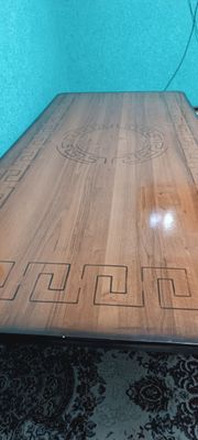 стол и стулья