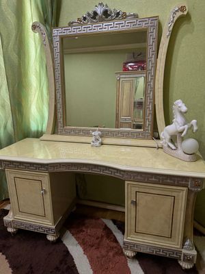Срочно продается спальный гарнитур произ. Хитой