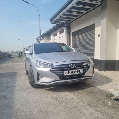 Hundai elantra 2019 yil 2,0 motor. 105.000 yurgan. Kraskasi toza.
