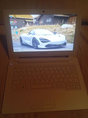 Lenaova Turkmaniston prezidenti sovgʻasi