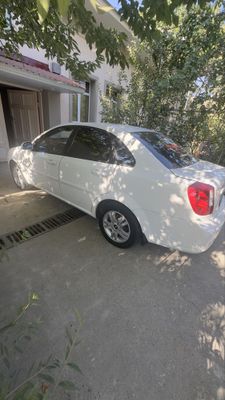 Lasetti optra sotiladi metan gaz