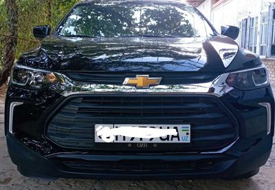 Tracker 2 LS Qora
