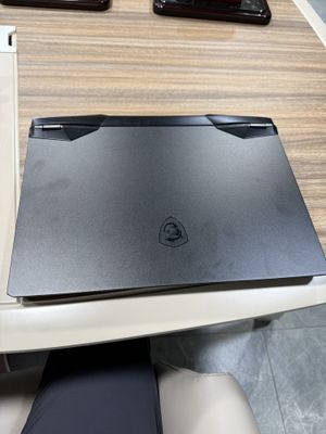 Продается ноутбук MSI