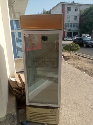 Холодильник витрина