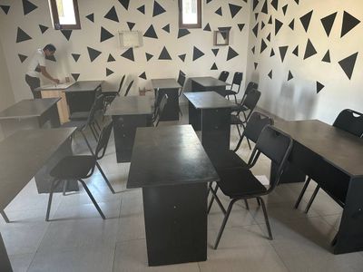 Stol-stullar sotuvda. 1 ta komplekt 2 ta komplekt.