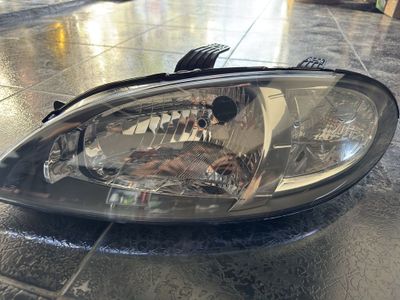 Gentra chap fara sotiladi ustida broni bor