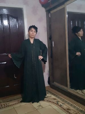 Abaya sotiladi