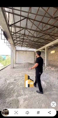 2 qavatli magazinga mo'ljallangan bino.