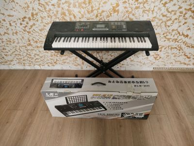 синтезатор МК 812