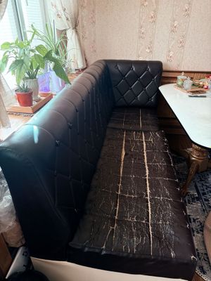 Диван и кресло в не плохом состояний