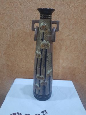 Редкая, винтажная, керамическая ваза, с выпуклым декором. В идеальном