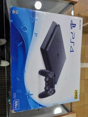 Продам игровая Приставка PS4 почти новой