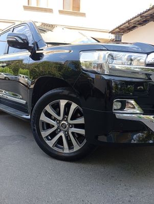 Срочно продам Ланд Круз 200ер 200