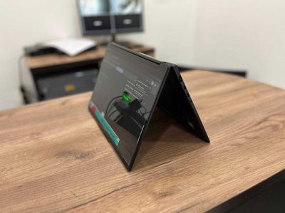 Сенсорный Core i7 Lenovo Yoga 9