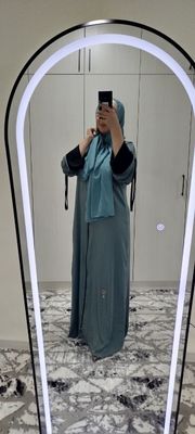 Dubai brendi xarir maksud materialdigi abayamiz
