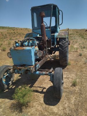 T 28 traktor sotiladi holati yaxshi ishlab turgan texnika