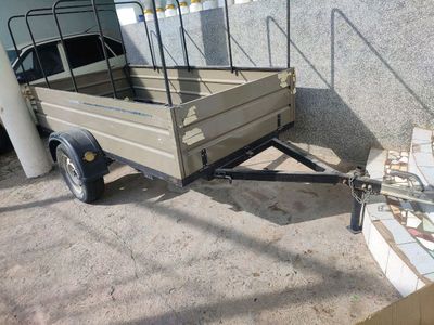 прицеп сотилади