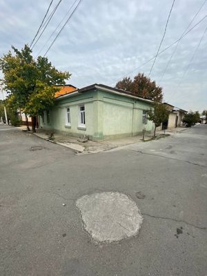 Olmazor tuman Dinamo magazin roparasidan 2 sotix uy sotiladi
