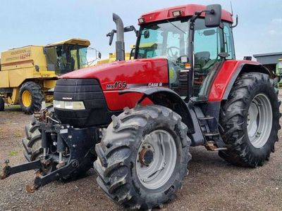 Колесный трактор Case IH MX135