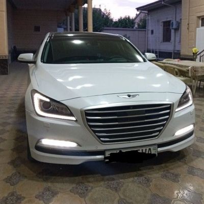 Genesis. G 80. 3.8 mator srochna sotiladi.