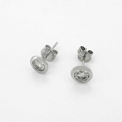 Золотые серьги (750 пробы) с бриллиантами