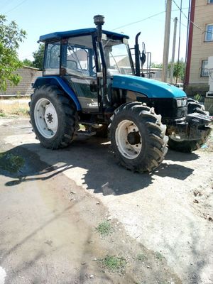 New holland traktor