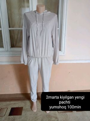 Zara спартивный костюм