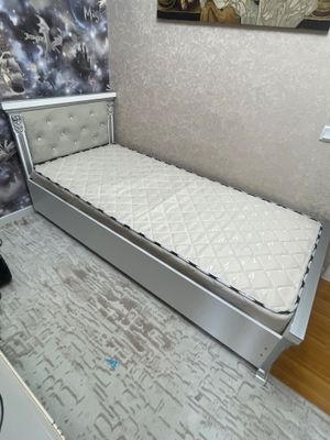 Продается кровать в отличном состоянии