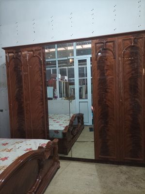 Продам спальный гарнитур