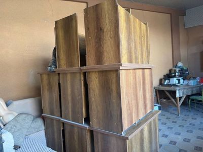 Продается офисные стол и стуля