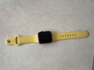 Продам Iwatch series 4 44mm USA