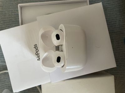 наушники AirPods DesIgned by In Cailfornia