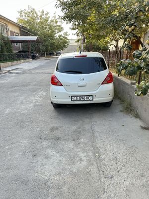 Nissan tiida 1.6