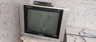 Sony rangli televizor sotiladi. Tv tyuner bilan.