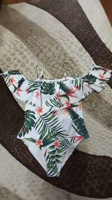 Продам женские купальники.
