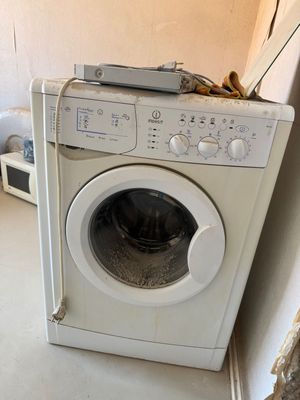 Продается стиральная рабочая машина