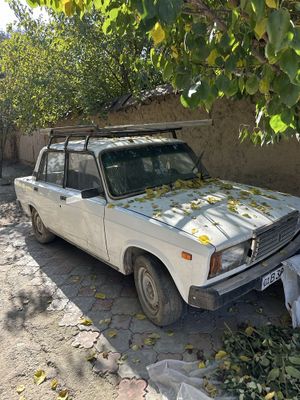 Vaz 2107 sotiladi 1998 yil