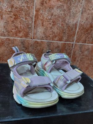 Босоножки для девочек
