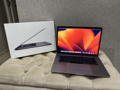 * Apple MacBook Pro 15 A1990 Core i7 2018 года для работы с графикой