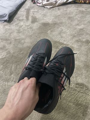 Adidas F50 sorokonojka sotiladi